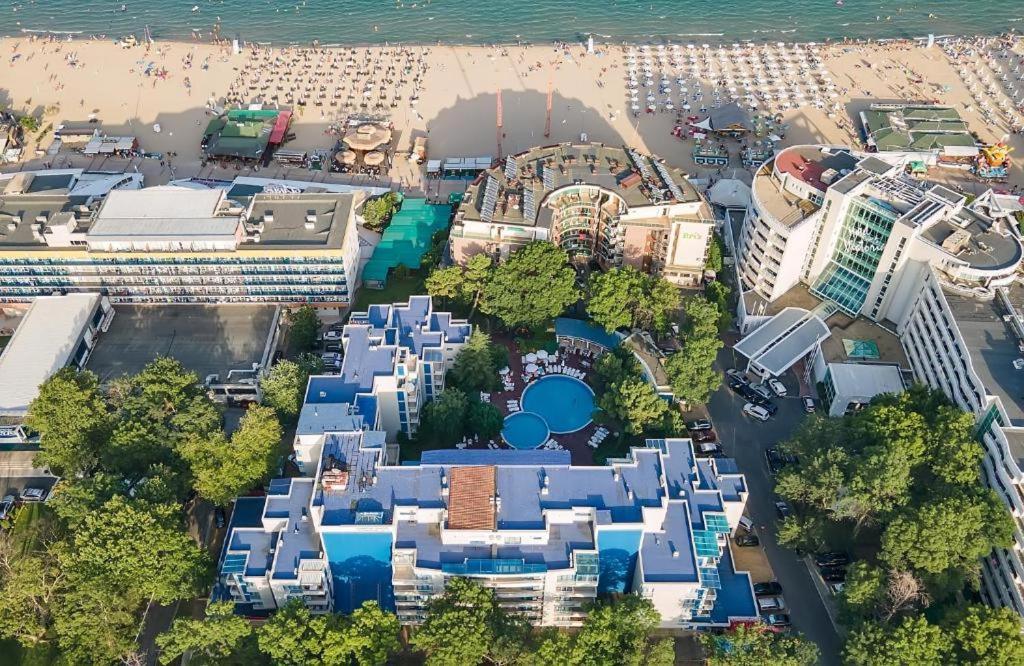Bratanov Excelsior Apartment Сонячний Берег Екстер'єр фото