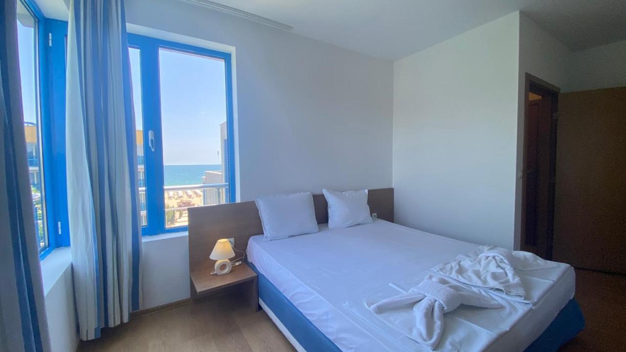 Bratanov Excelsior Apartment Сонячний Берег Екстер'єр фото