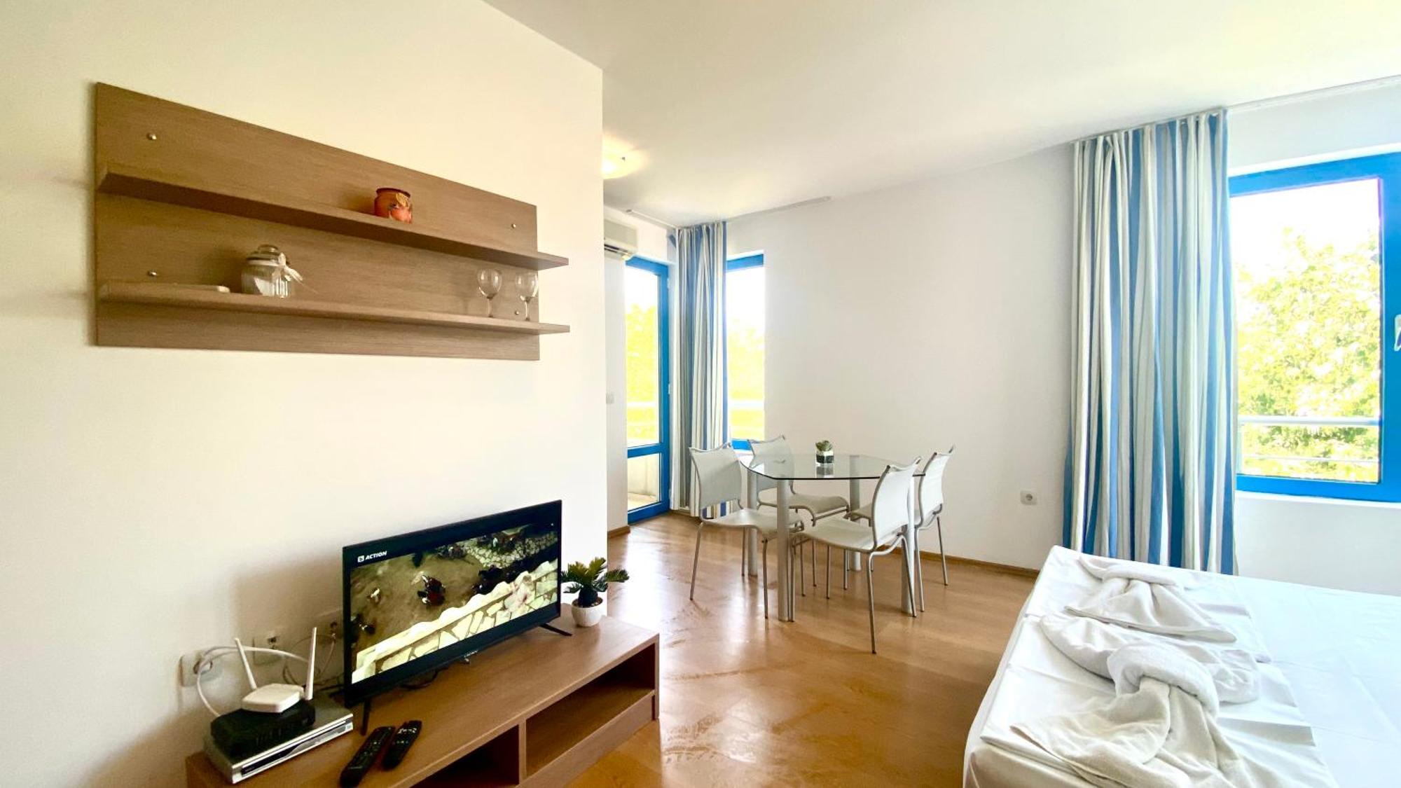 Bratanov Excelsior Apartment Сонячний Берег Екстер'єр фото